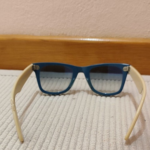 Ray-Ban Original Wayfarer RB2140 sunglasses like new, blue beige