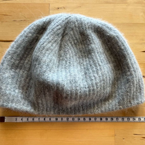 Woolen gray hat like new, size S
