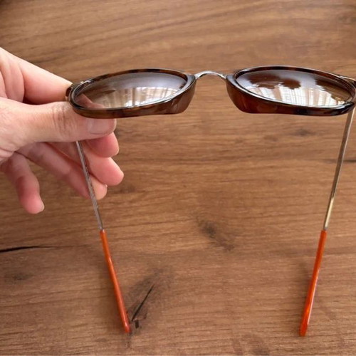 Brown sunglasses