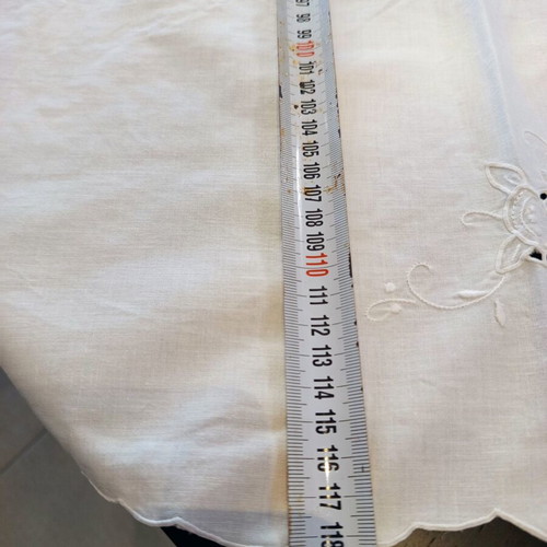 Vintage Handmade Cutwork Tablecloth white 117x117 cm like new