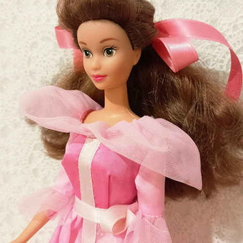 Vintage Belle doll in pink dress Mattel 1992 like new