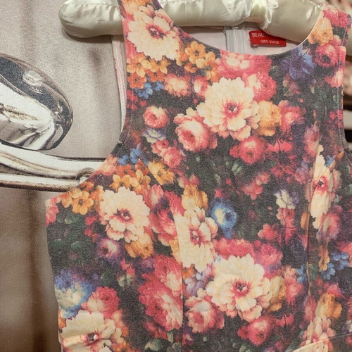 Floral skort one-piece like new with pockets and mini length