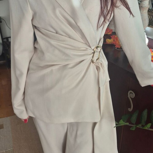 Women's cream suit new with wrap blazer one size