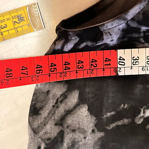 H&M Divided Tie-Dye Print Shirt like new, size S, black and grey