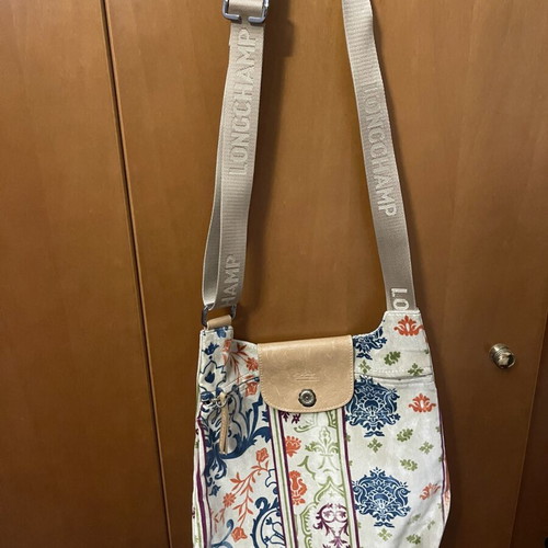 Longchamp crossbody bag limited edition like new, velvet fabric with leather details