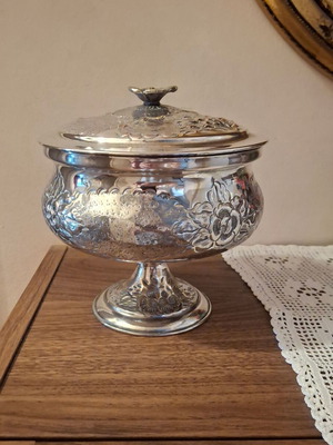 Silver-plated footed fondue pot