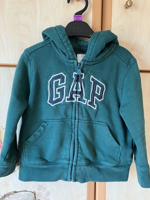 GAP sweatshirt used for 3-year-old child green