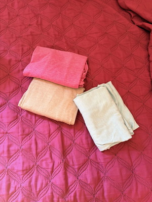 3 mako T-shirts pink, blue, grey, size small with wide fit