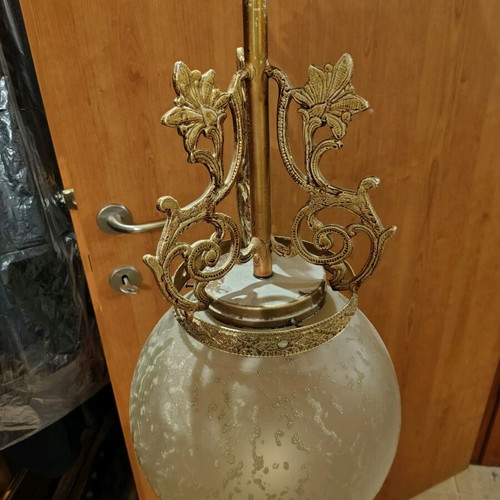 Lamp with glass globe like new