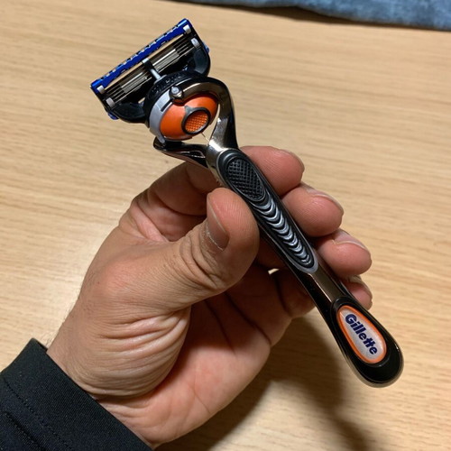 Gillette Fusion ProGlide razor with FlexBall technology and metal handle new