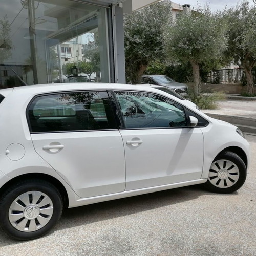 Volkswagen Up 2017 like new, petrol, manual, white
