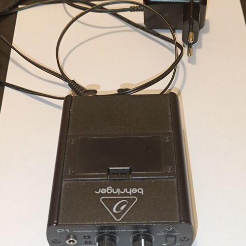Behringer P1 headphone amplifier like new
