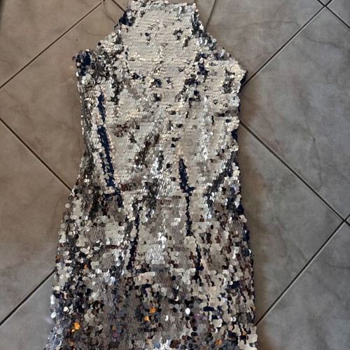 Star Body H women's dress like new with sequins and open back