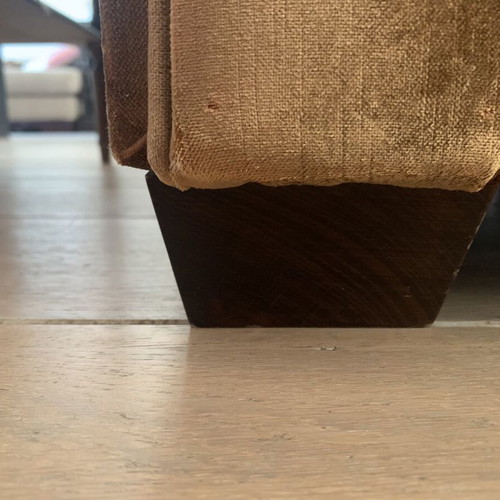 Sofas like new, set of 2 with wooden legs and removable cushions
