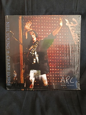 Arc vinyl LP Neil Young & Crazy Horse new, experimental rock
