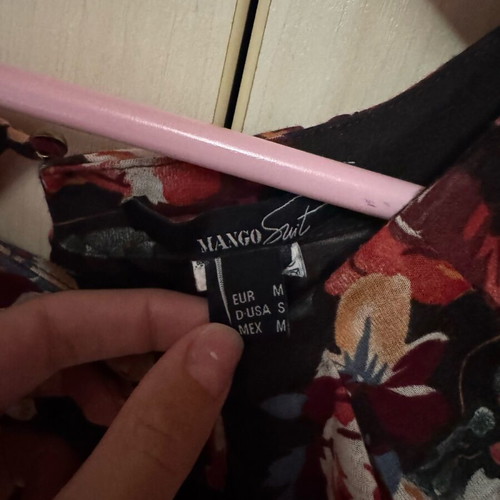 Mango floral dress like new, size Small Medium