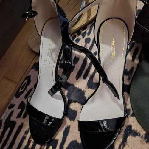 Patent leather summer sandals size 41 new, black