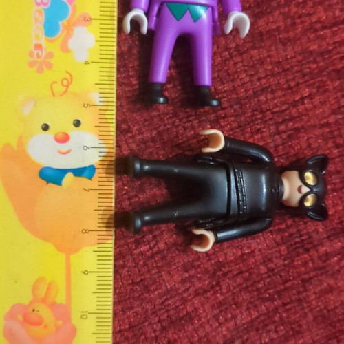 Φιγούρες DC από Kinder σαν καινούργιο, σετ 6 ηρώων