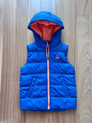 Benetton kids sleeveless jacket like new, blue, size 134 cm