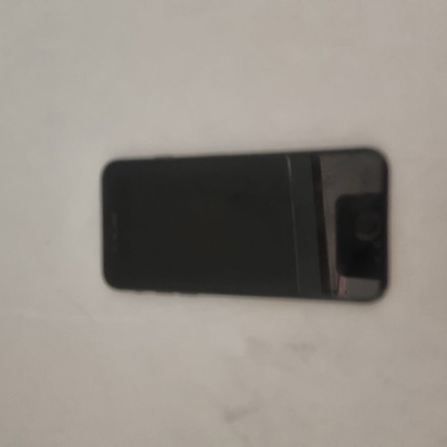 iPhone SE 2020 black like new with 64GB and two cases