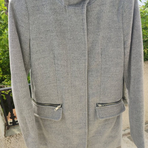 Bershka coat size S gray like new