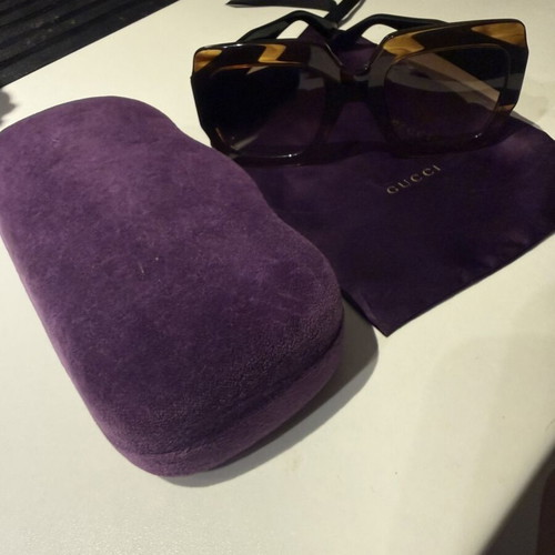 Gucci sunglasses like new, black and brown