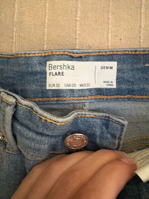 Flared jeans like new, size 32