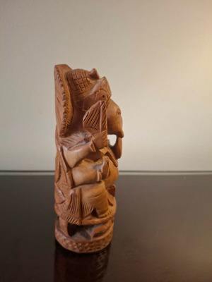 Handmade wooden idol of Indian deity, 5 cm