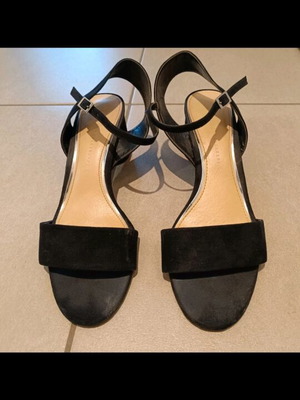 Zara sandals used, black, size 39