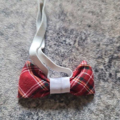 Children's fabric bow tie red like new