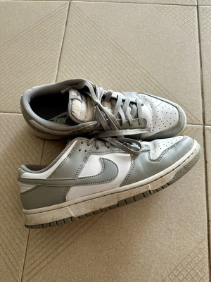 Nike Dunk Low sneakers used, size 42.5, white and grey