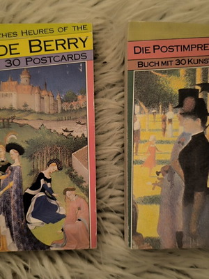 Books with 30 postcards each, like new, art and medieval themes