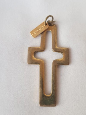 Gregio cross pendant used