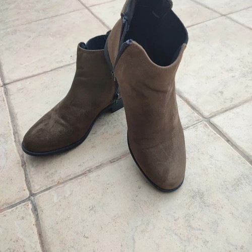 LC Waikiki Chelsea boots suede size 38 like new, brown