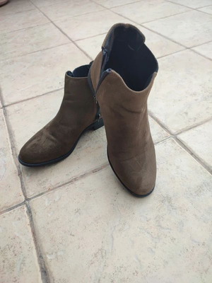 LC Waikiki Chelsea boots suede size 38 like new, brown
