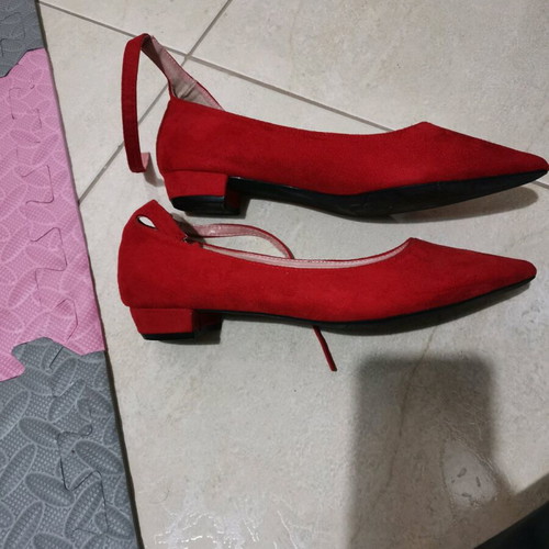 Low heel pumps size 40 like new