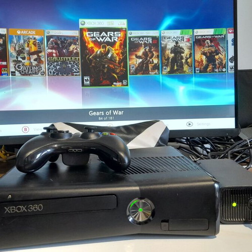Xbox 360 S 500GB softmodded console with many games and emulators, like new