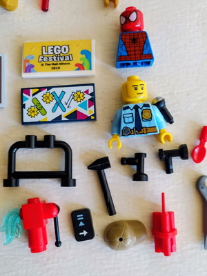 LEGO Minecraft, Spider-Man, City minifigures and accessories set