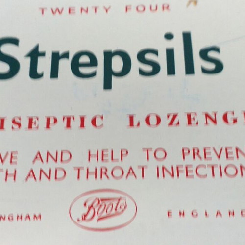 Strepsils collectible tin box lozenges like new, full