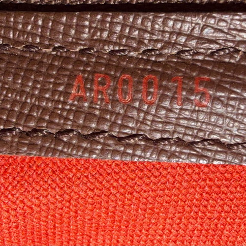 Louis Vuitton Belem mm τσάντα ώμου μεταχειρισμένη καφέ