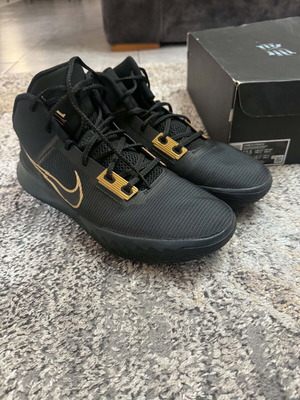 Nike Kyrie Flytrap IV νούμερο 47 σαν καινούργια μαύρα αθλητικά