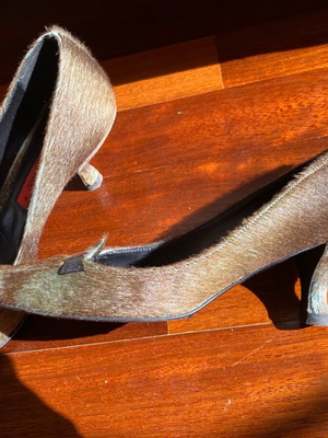 Apostolos Ioannou pumps like new, turquoise and brown with leather detail