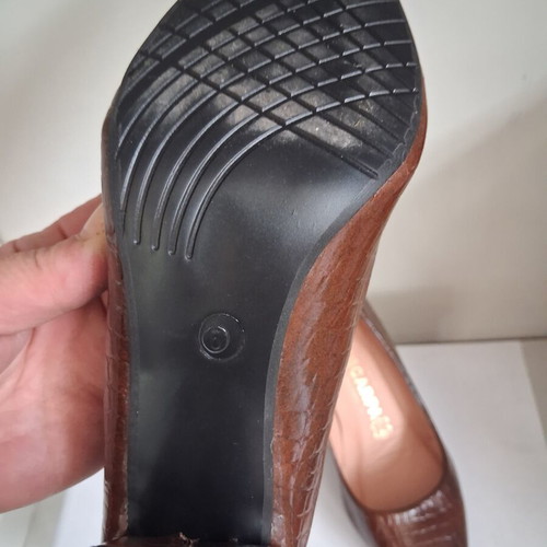 Women's brown pumps size 36 new