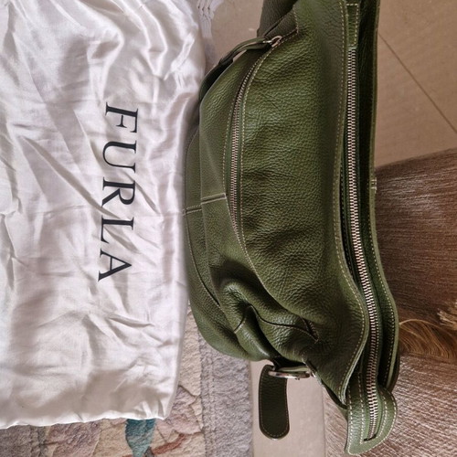 Furla leather shoulder bag green like new