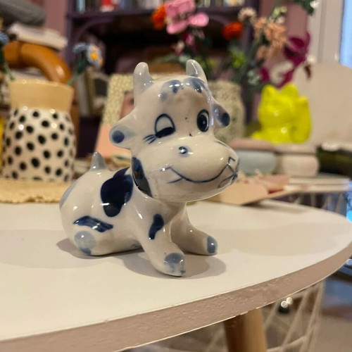 Vintage decorative cow hand-painted like new