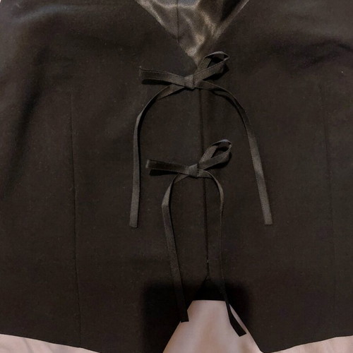 Stradivarius vest black size Small new with bows