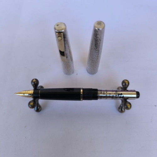 Sheaffer fountain pen with 14 kt gold nib used