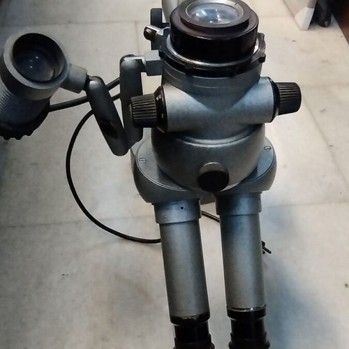 Carl Zeiss Stereo Microscope used with original base