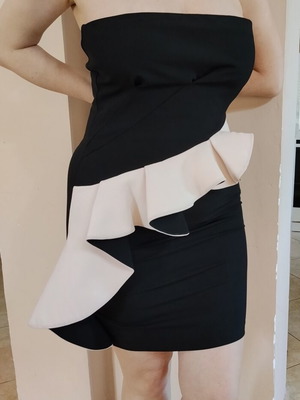 Zara Woman Στραπλες μίνι φόρεμα σαν καινούργιο, μαύρο με άσπρα βολάν