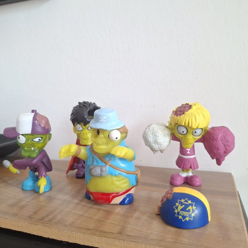 Zombiezz Series 1 Figures used, set of four